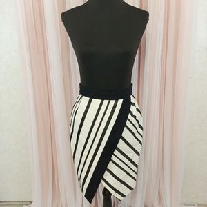 NWT H & M Asymmetrical Tulip Skirt size 8